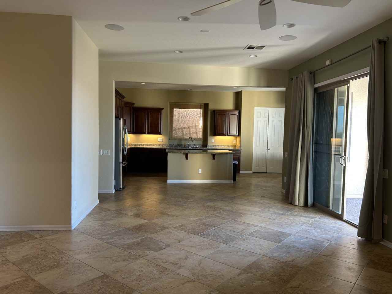 2685 La Boutique St - Photo 5 of 30