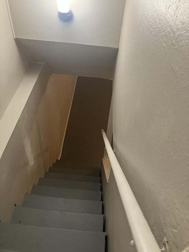 1242 Scott Ave - Photo 5 of 8