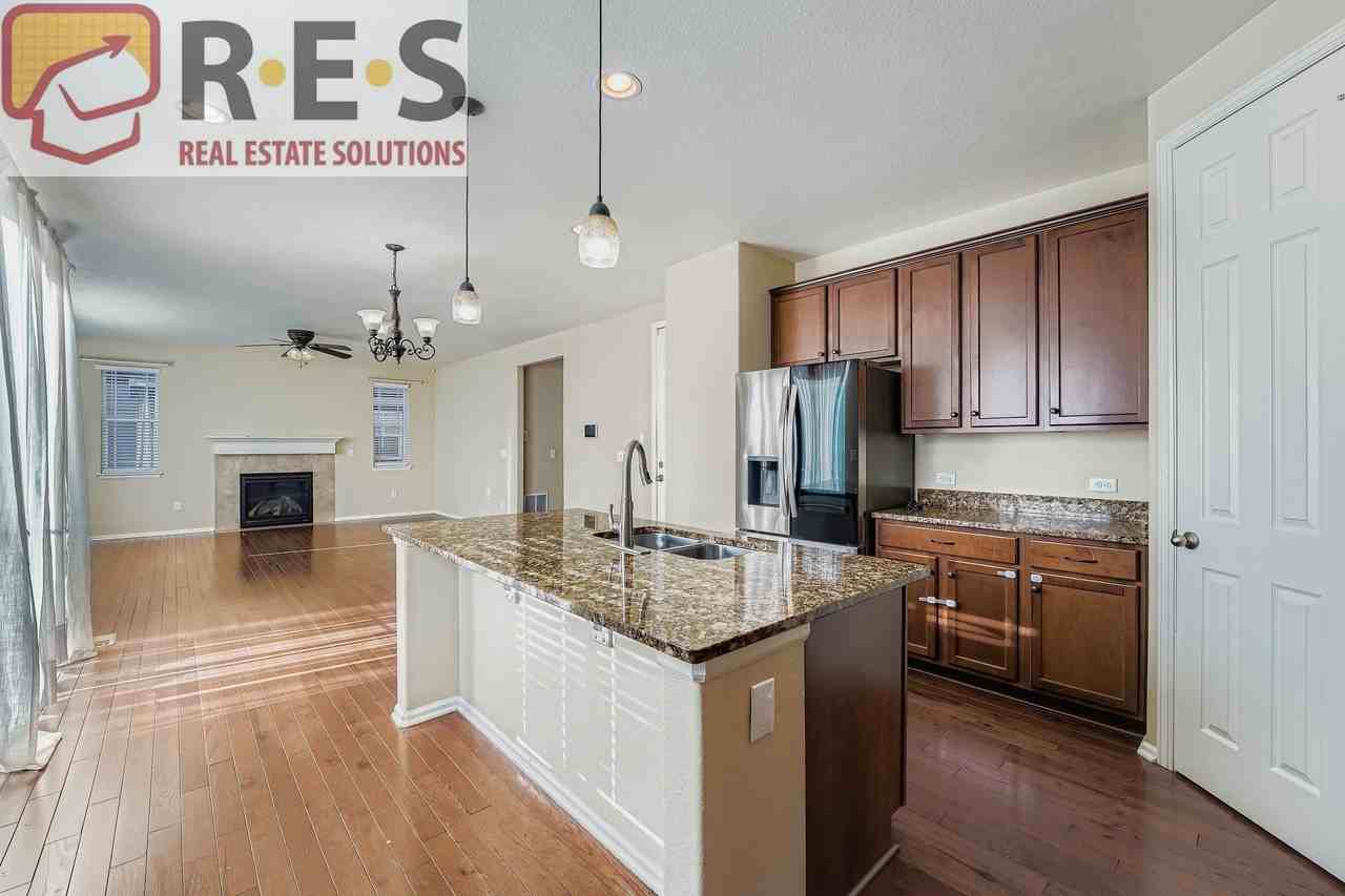 25562 E 5th Pl - Photo 5 of 30