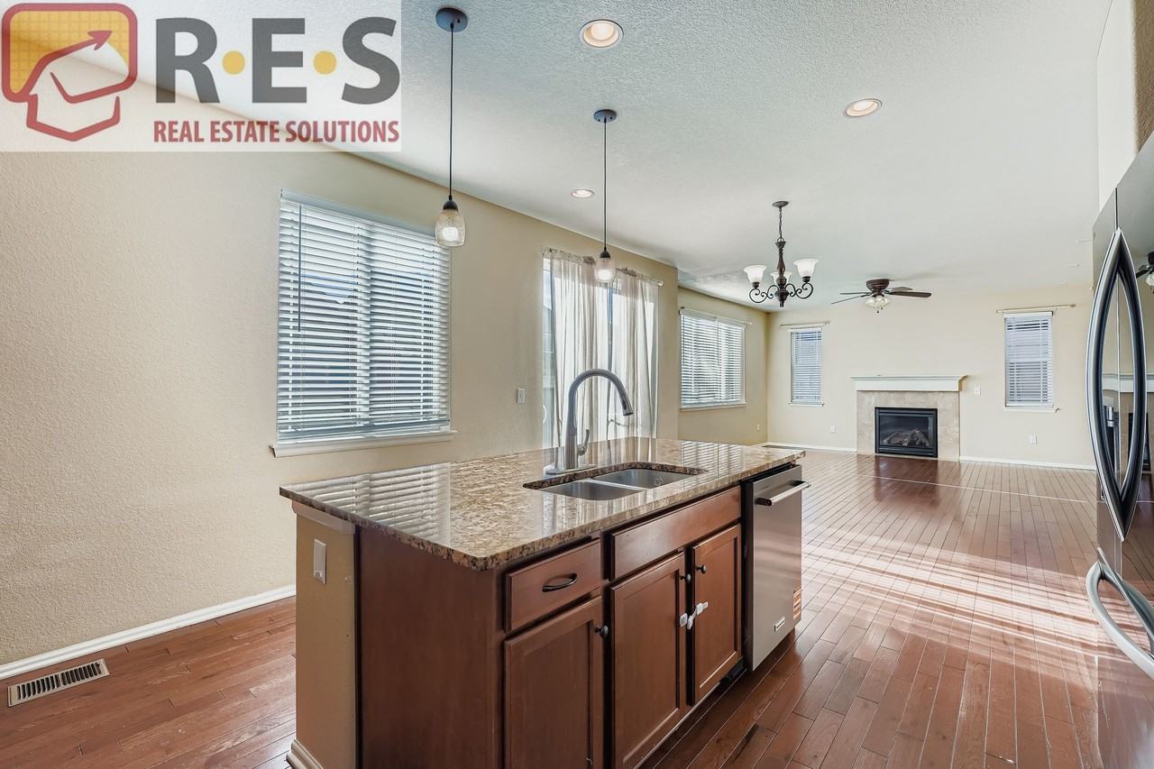 25562 E 5th Pl - Photo 6 of 30