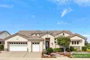 featured image of 1550 Summerhill Ln