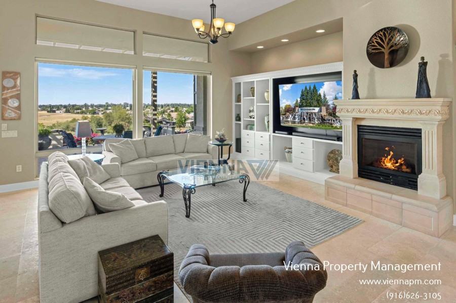 1550 Summerhill Ln - Photo 4 of 23