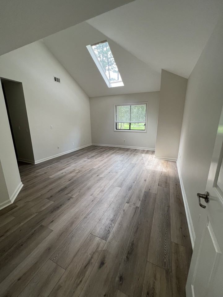 168 Sumter Sq - Photo 5 of 26