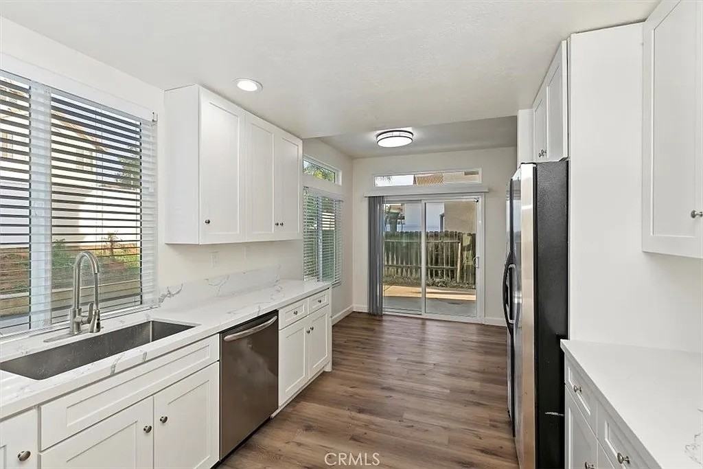 19912 Westerly Dr - Photo 2 of 10