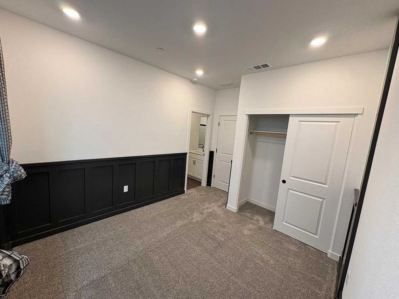 2328 Controllata St - Photo 5 of 16