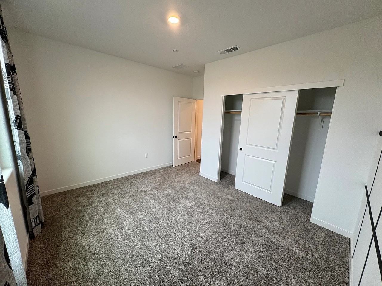 2328 Controllata St - Photo 7 of 16