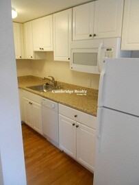 15 Edgerly Rd #8T