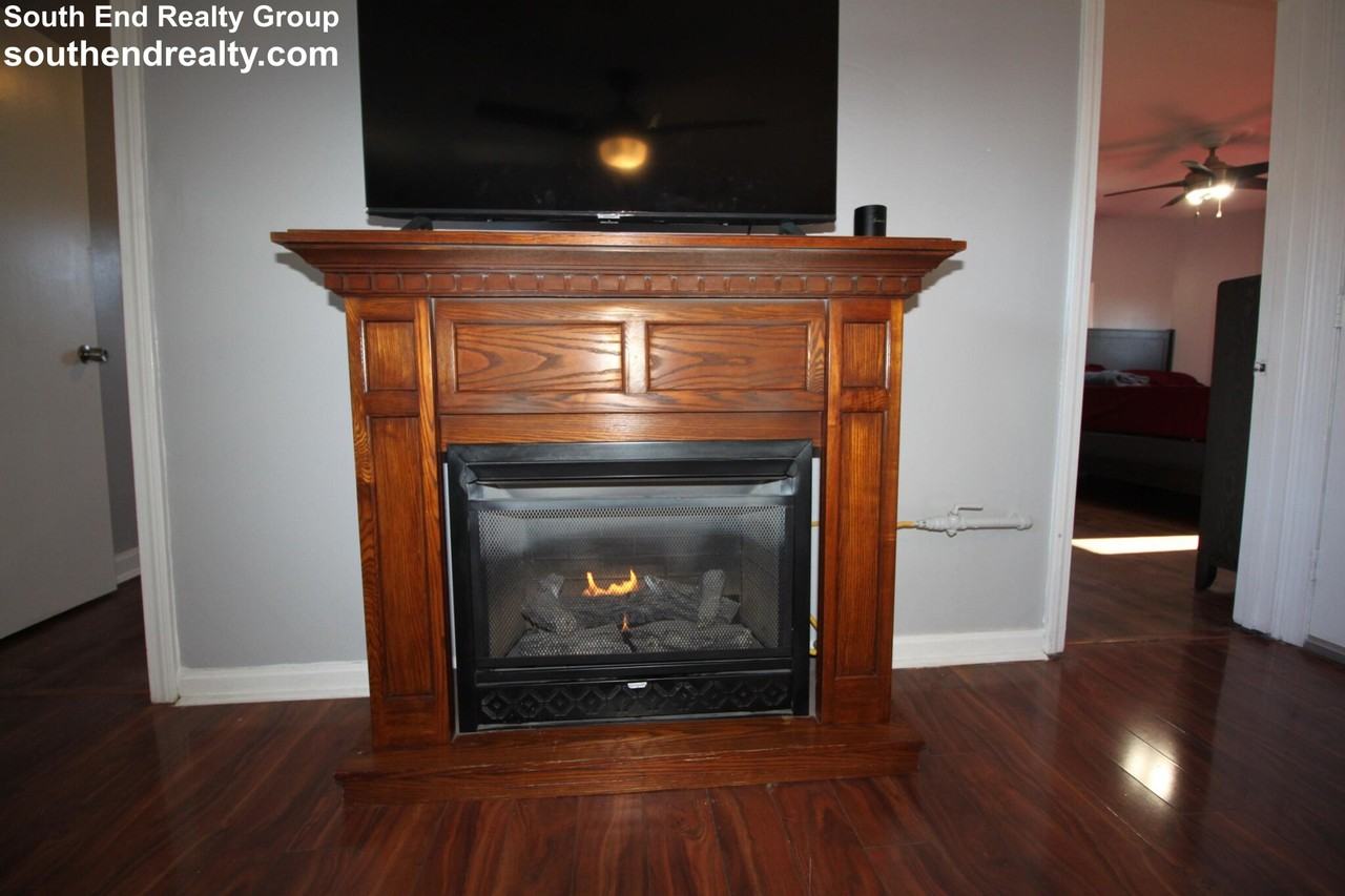 522 Slade St #2 - Photo 3 of 19