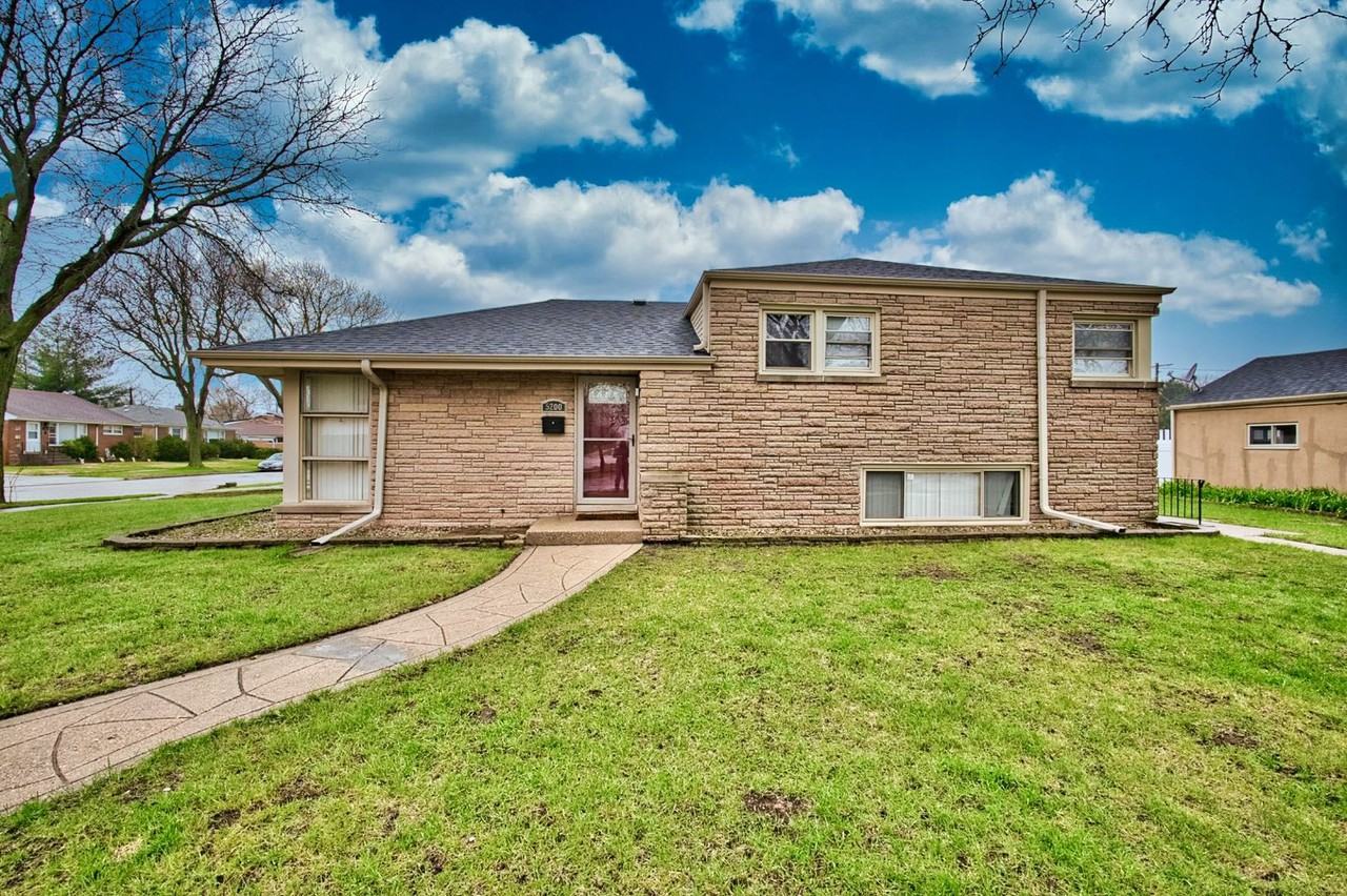 5200 Madison St - Photo 4 of 40