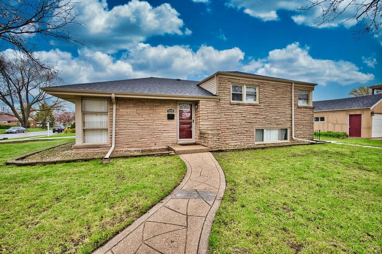 5200 Madison St - Photo 5 of 40