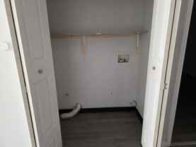 2513 E 9th St #2513 - Photo 1 of 1