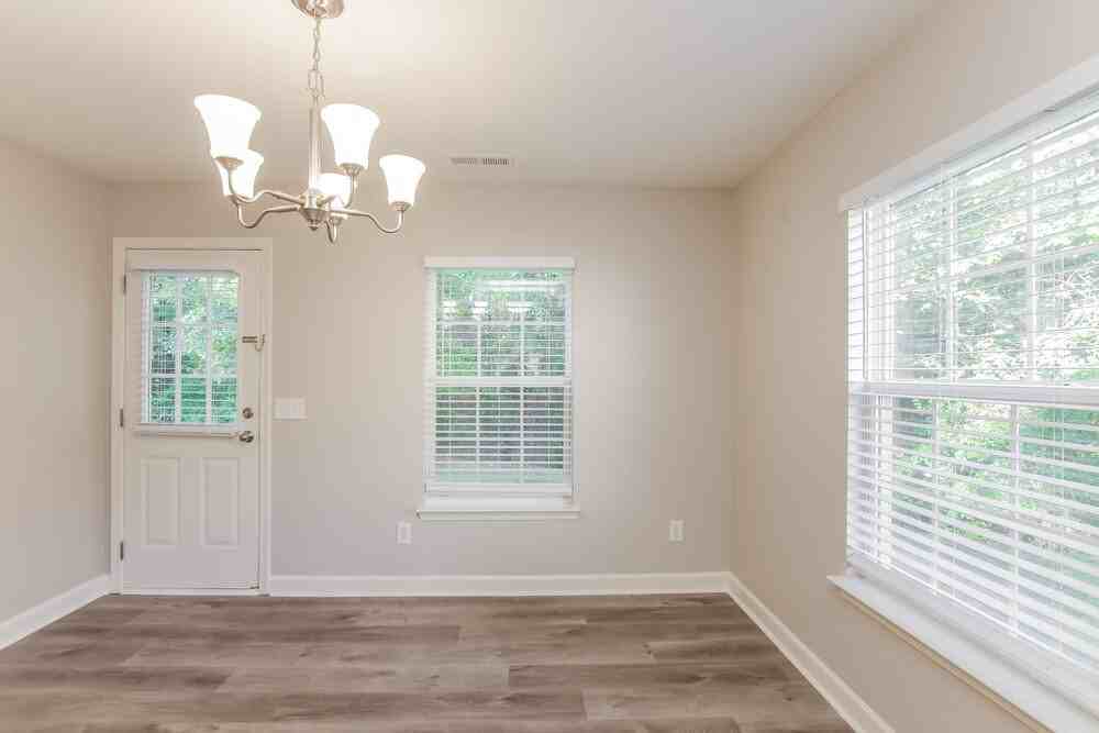 1209 Willow Bridge Ct - Photo 7 of 17