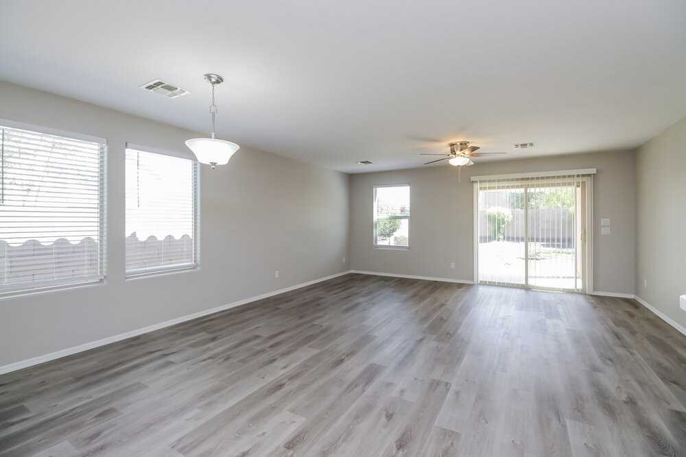 38059 N Carolina Ave - Photo 5 of 16