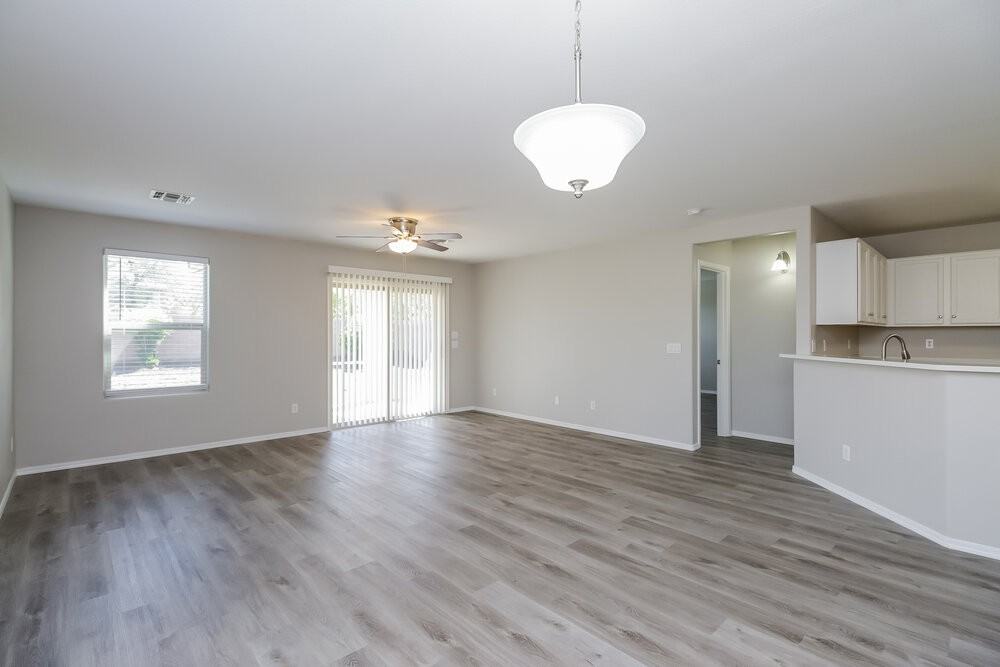 38059 N Carolina Ave - Photo 6 of 16