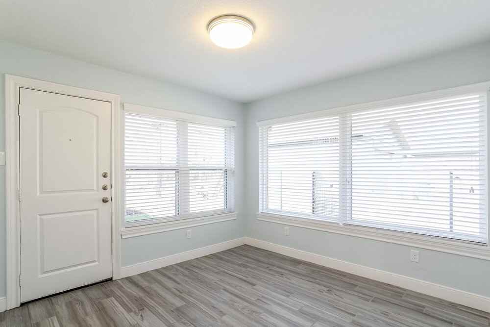 1140 Glenda St - Photo 6 of 16