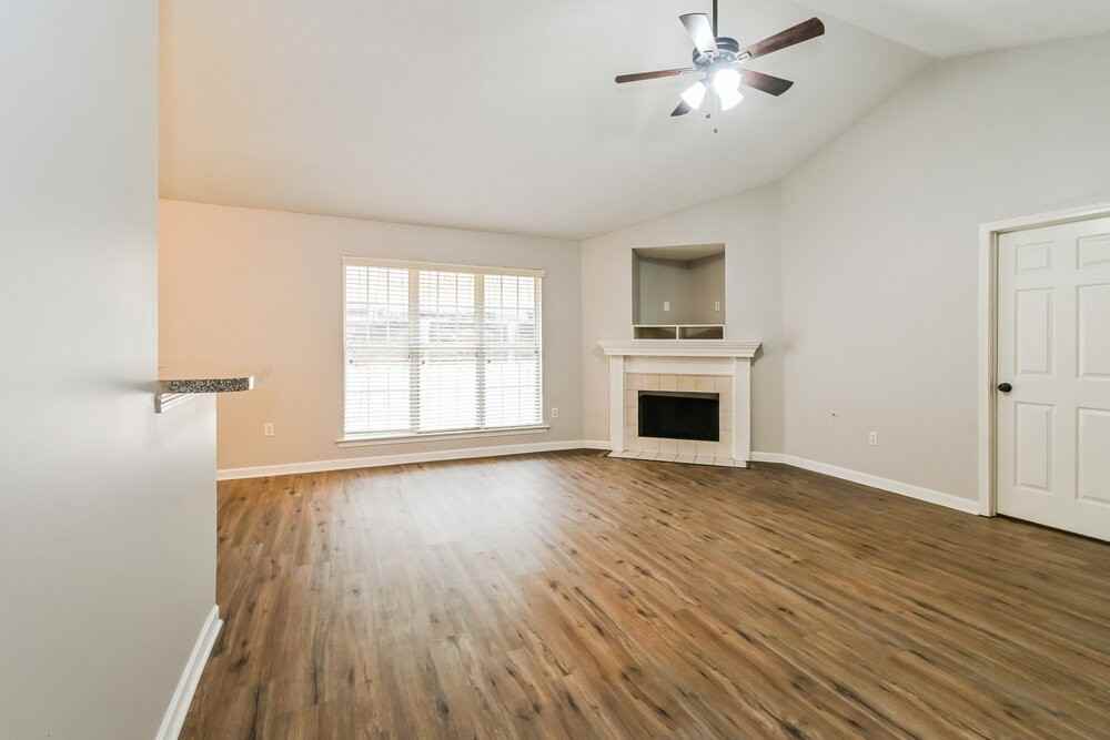 4060 Triple Crown Loop N - Photo 7 of 17