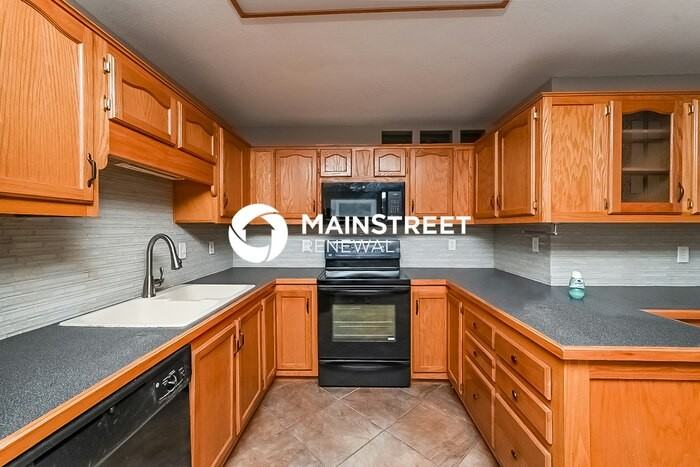 6416 Chippendale Rd - Photo 7 of 16