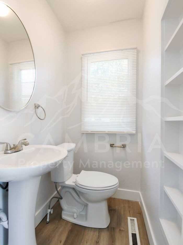 1017 E 2700 S - Photo 5 of 15