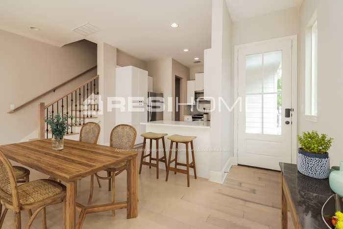 4908 Hardy St - Photo 5 of 20