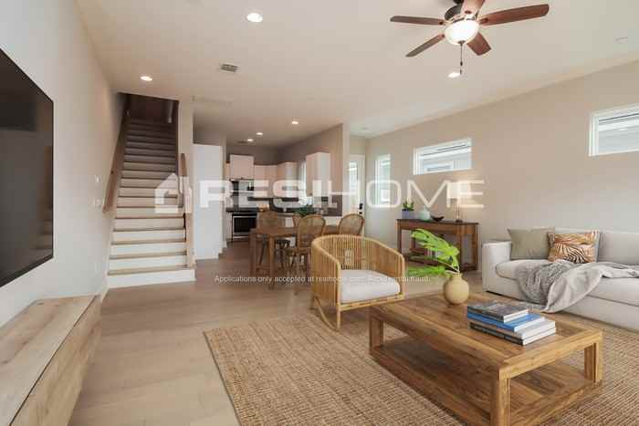 4908 Hardy St - Photo 7 of 20