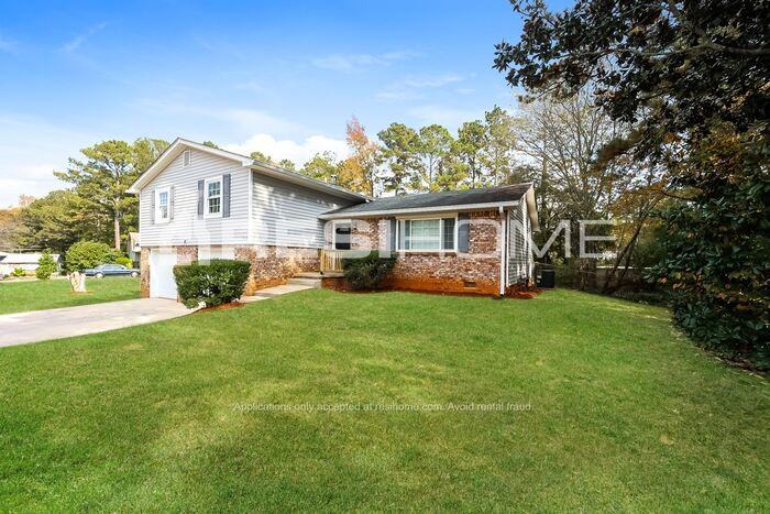 7446 Innes St - Photo 2 of 22