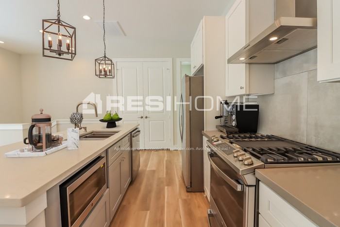 5722 Beall St #B - Photo 5 of 24