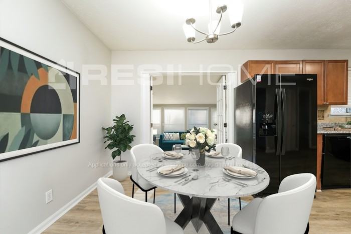 7695 Hawthorne Dr - Photo 4 of 16