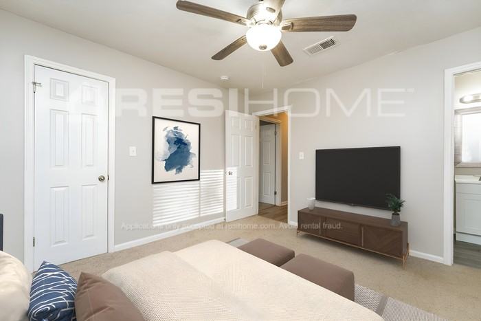 7695 Hawthorne Dr - Photo 7 of 16