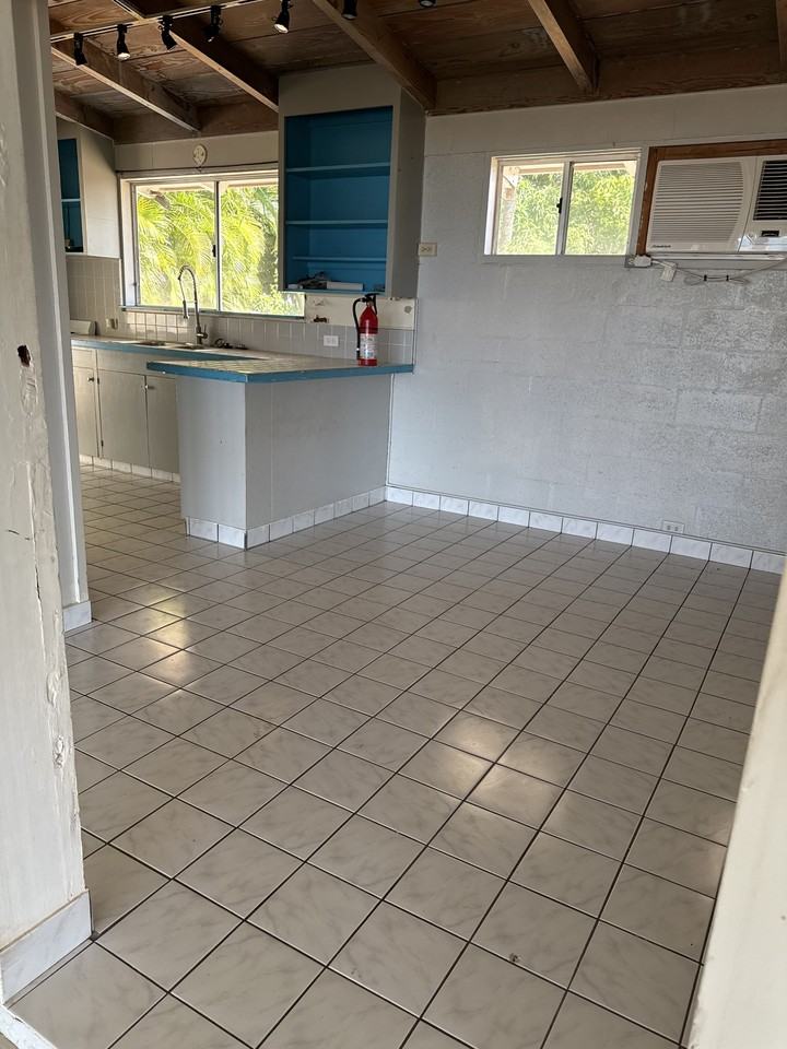 1756 Halama St #MAIN - Photo 3 of 14