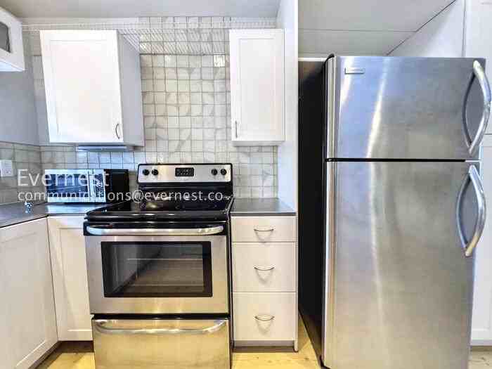 4118 Wyandot St - Photo 5 of 34