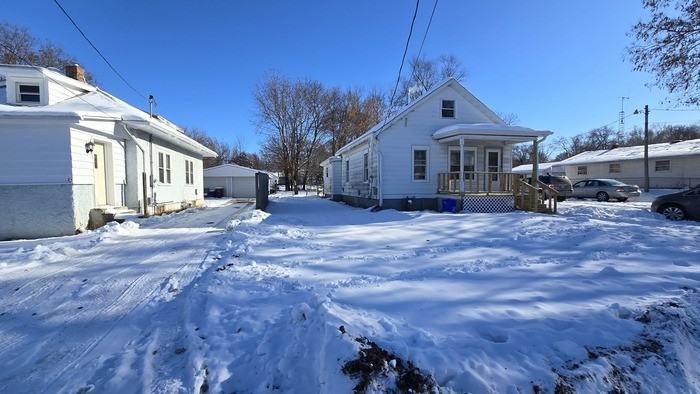 2914 Sewell St - Photo 3 of 39