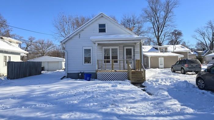 2914 Sewell St - Photo 5 of 39