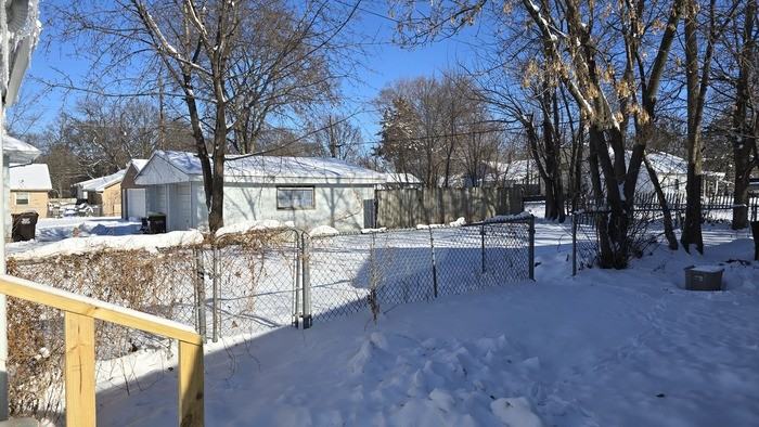 2914 Sewell St - Photo 7 of 39