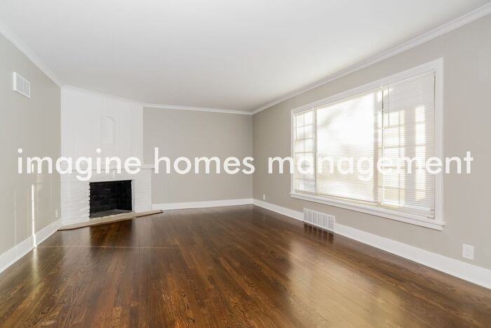 7606 Ward Pkwy - Photo 3 of 20