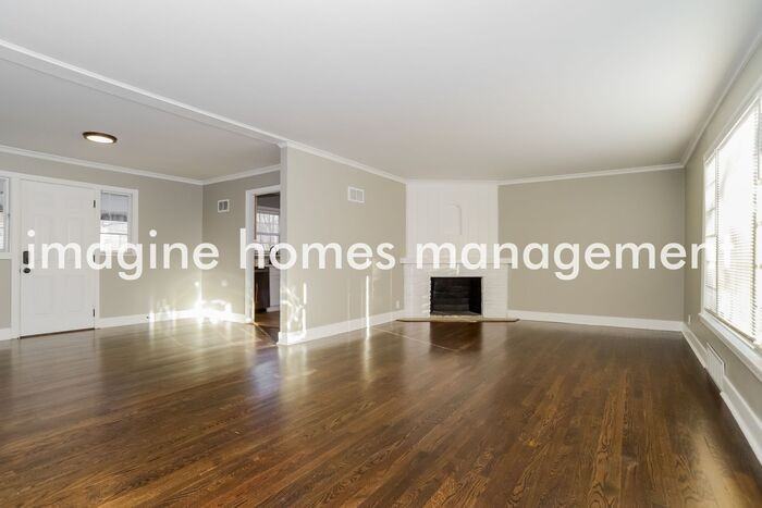 7606 Ward Pkwy - Photo 5 of 20