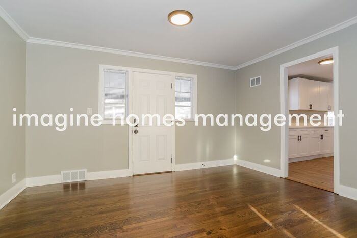 7606 Ward Pkwy - Photo 6 of 20