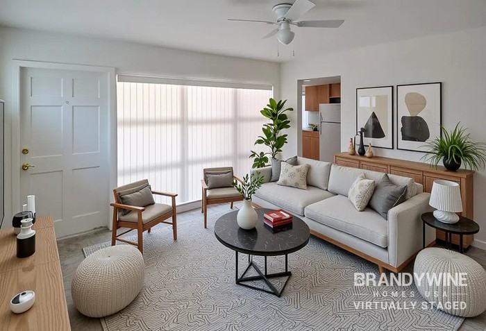 6215 N Coolidge Ave - Photo 2 of 10