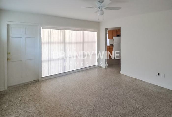 6215 N Coolidge Ave - Photo 3 of 10