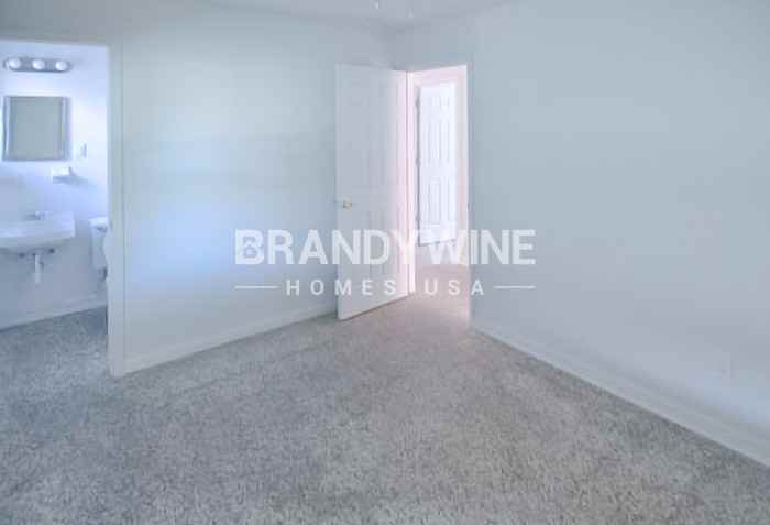 6215 N Coolidge Ave - Photo 6 of 10