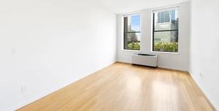 90 Albany St #17D - Photo 1 of 1