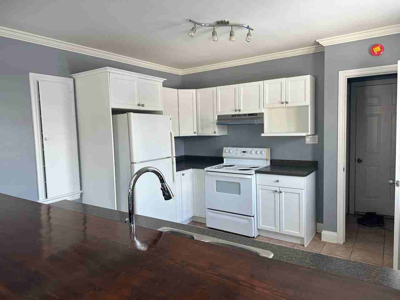 563 Mccannan Ave #1 - Photo 4 of 22