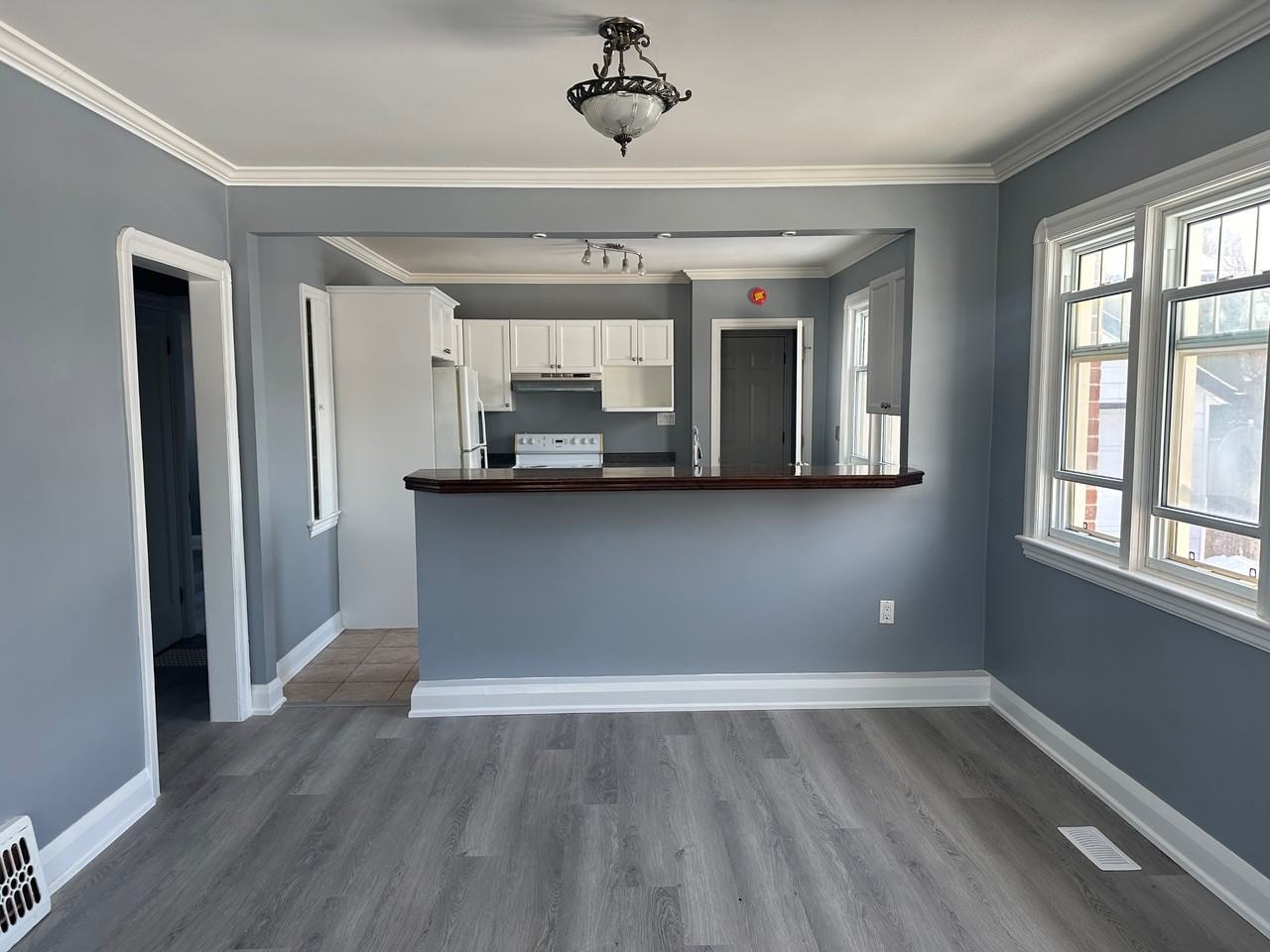 563 Mccannan Ave #1 - Photo 7 of 22