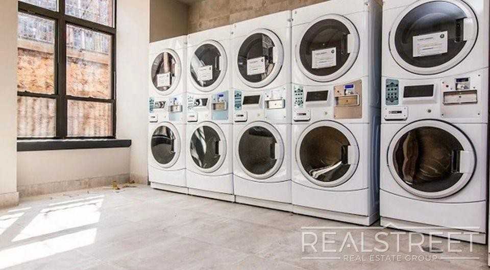 17 Monitor St #4I - Photo 6 of 8