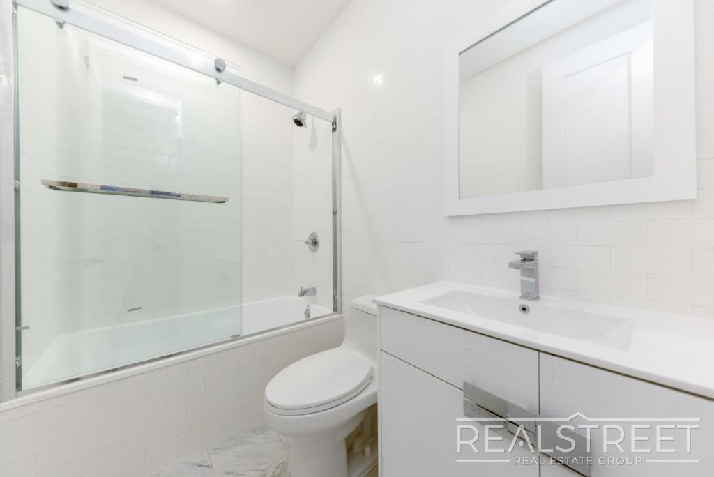 1144 Lafayette Ave #3 - Photo 7 of 8