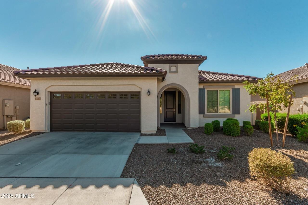 20357 W Hillcrest Blvd