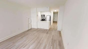 featured image of 10 Hanover Sq #11S