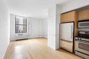 featured image of 90 West St #19A