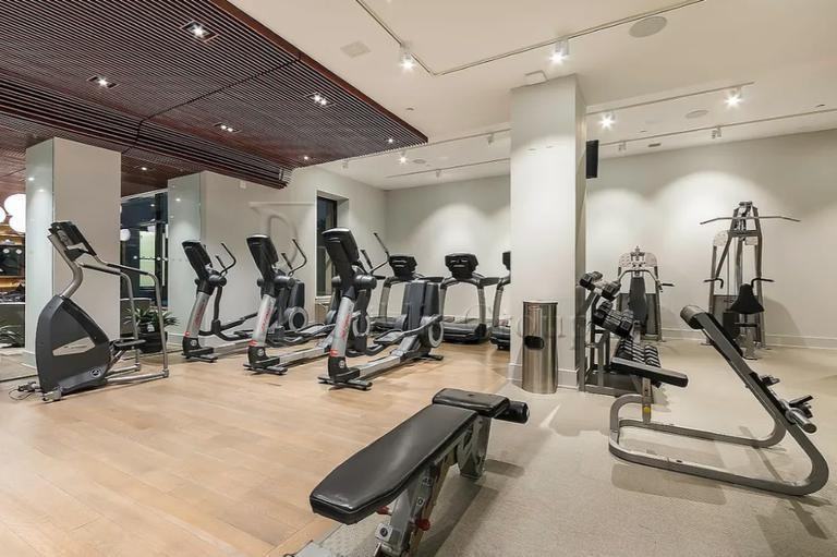 90 West St #19A - Photo 4 of 7