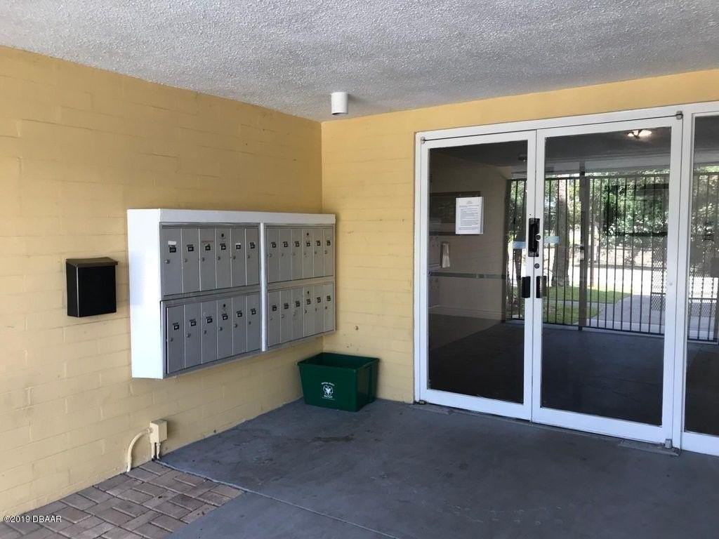 732 N Halifax Ave Apt 403 #403 - Photo 3 of 31