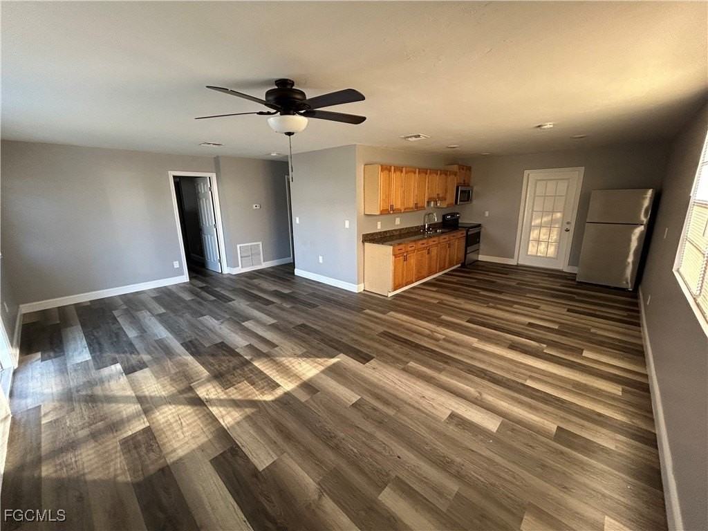 8422 Robin Rd - Photo 4 of 17